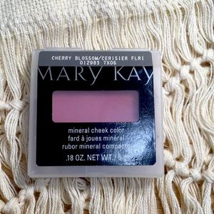 Mary Kay Mineral Cheek Color : Cherry Blossom